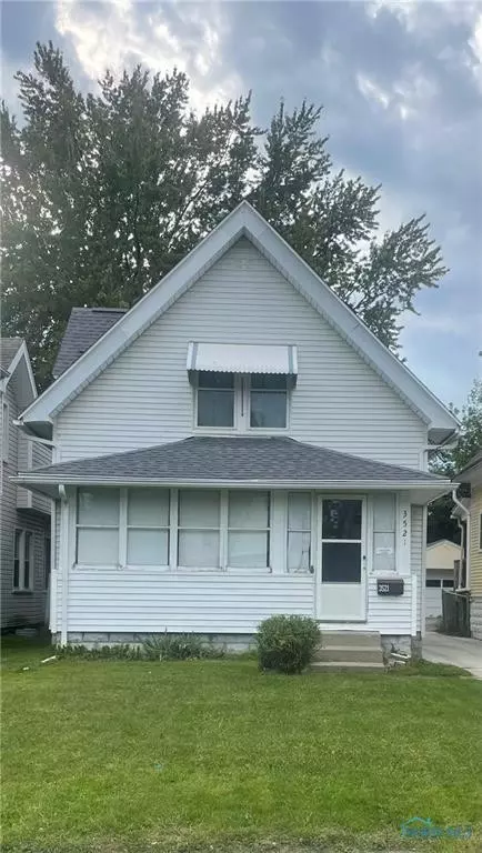 3521 Hazelhurst Ave, Toledo, OH 43612