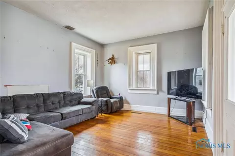 604 W Main St, Mccomb, OH 45858 photo 6