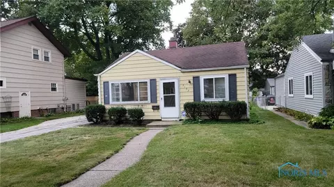 3157 Maeterlinck Ave, Toledo, OH 43614
