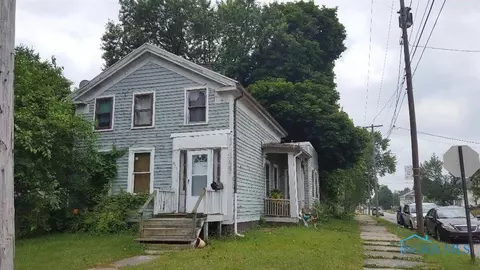831 Elm St, Toledo, OH 43604