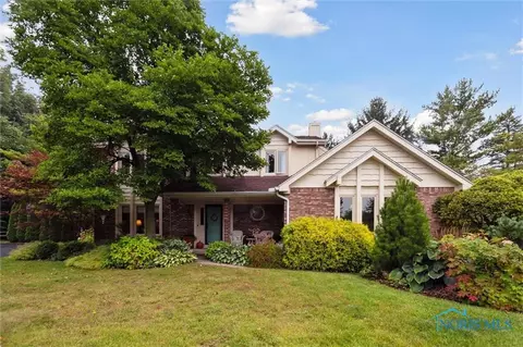 5376 River Oaks Ct, Sylvania, OH 43560