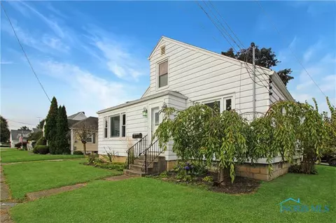 151 Brinker St, Bellevue, OH 44811 photo 2