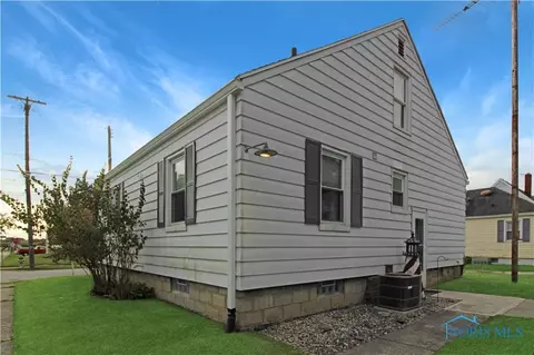 151 Brinker St, Bellevue, OH 44811 photo 3