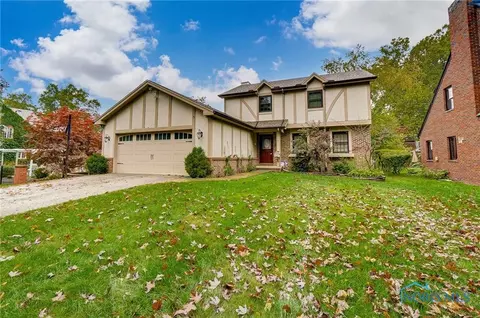 2315 Meadowwood Dr, Toledo, OH 43606