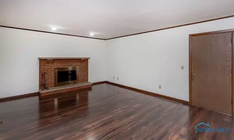 3246 Springtime Dr, Oregon, OH 43616 photo 16