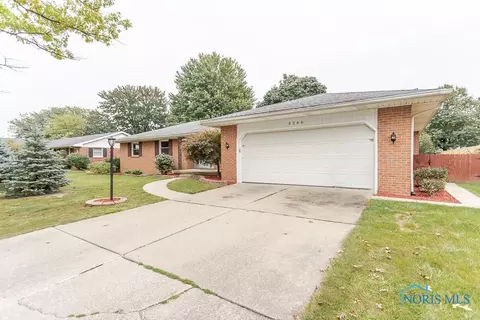 3246 Springtime Dr, Oregon, OH 43616