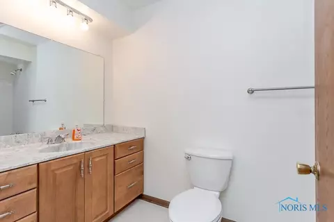 3246 Springtime Dr, Oregon, OH 43616 photo 25