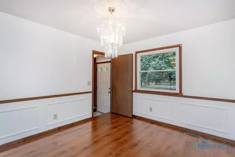 3246 Springtime Dr, Oregon, OH 43616 photo 6