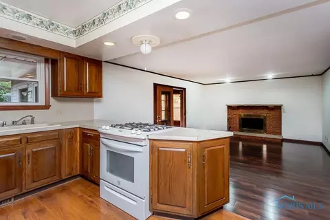 3246 Springtime Dr, Oregon, OH 43616 photo 12