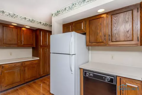 3246 Springtime Dr, Oregon, OH 43616 photo 10