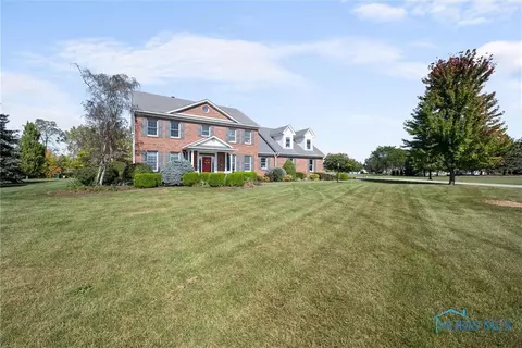 14662 Roachton Rd, Perrysburg, OH 43551