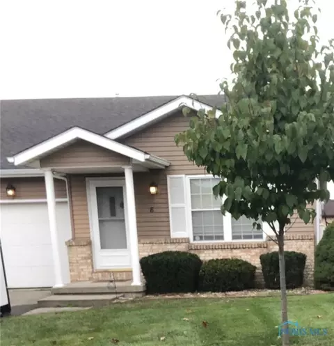 8 Edith Ct, Bowling Green, OH 43402