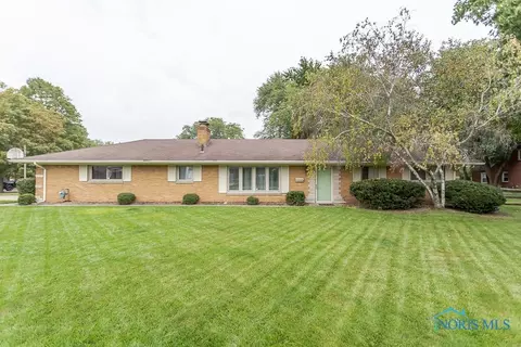 2643 Green Valley Dr, Toledo, OH 43614