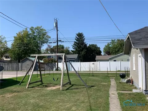 602 S Main St, Bryan, OH 43506 photo 3