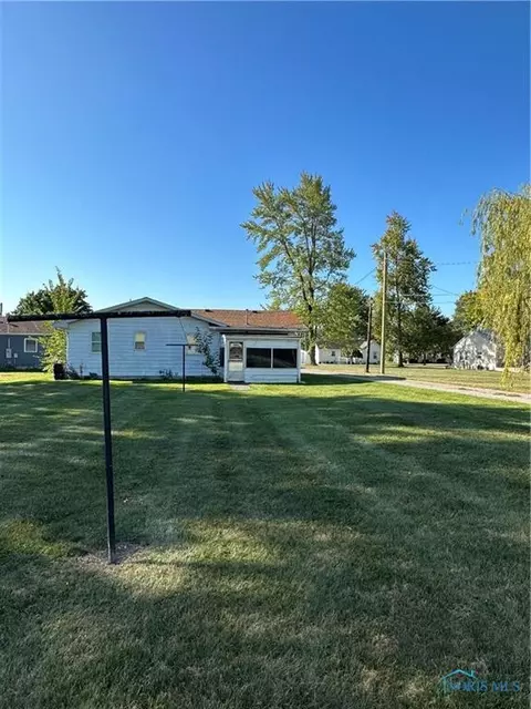 905 E Bryan St, Bryan, OH 43506 photo 3