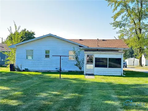 905 E Bryan St, Bryan, OH 43506 photo 4