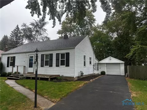 3878 Crary Dr, Toledo, OH 43613