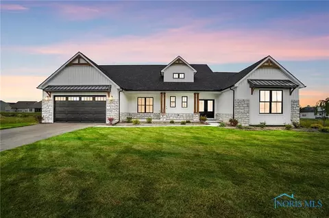 4961 Buckeye Dr, Maumee, OH 43537