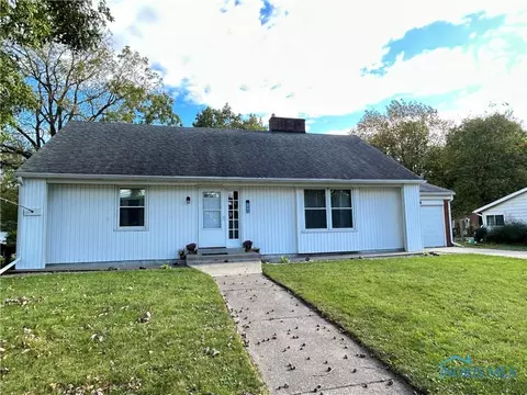 158 Smith St, Elmore, OH 43416