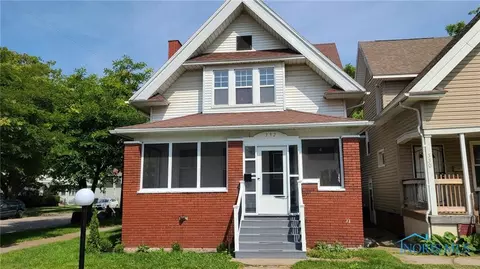 332 Avalon Pl, Toledo, OH 43611