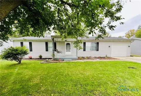 560 Quigley St, Holland, OH 43528