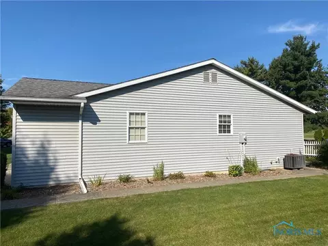 540 Sunset Dr, Upper Sandusky, OH 43351 photo 4