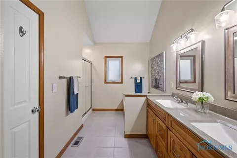 1665 Spring Forest Dr, Oregon, OH 43616 photo 29