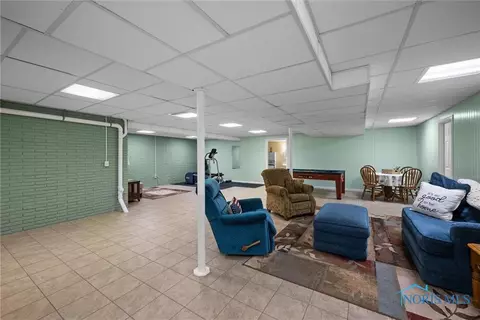 1665 Spring Forest Dr, Oregon, OH 43616 photo 33