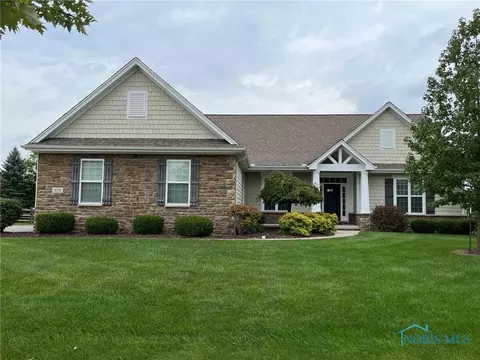 4718 Farm Creek Ln, Sylvania, OH 43560
