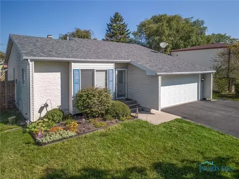 645 Centerfield Dr, Maumee, OH 43537