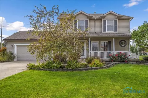 1813 Waterford Dr, Bowling Green, OH 43402