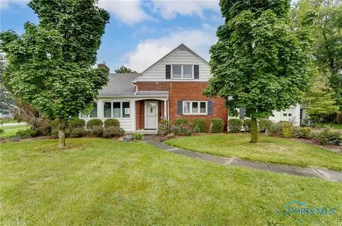 710 Fairview Ave, Bowling Green, OH 43402