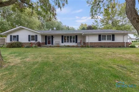 229 West Dr, Wauseon, OH 43567