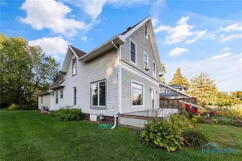 415 E Main St, Fayette, OH 43521 photo 2