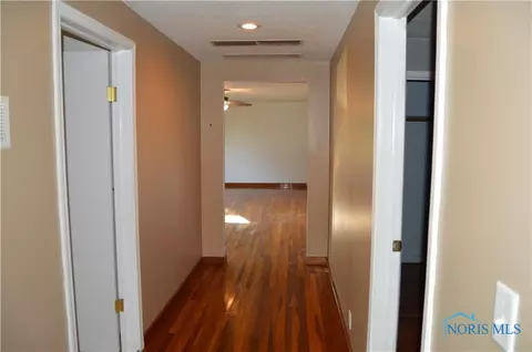 224 E Bigelow Ave, Findlay, OH 45840 photo 9