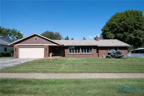 3261 Springtime Dr, Oregon, OH 43616