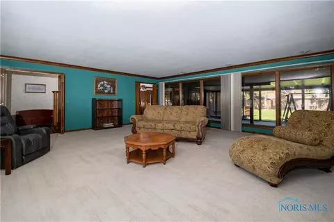 3261 Springtime Dr, Oregon, OH 43616 photo 6
