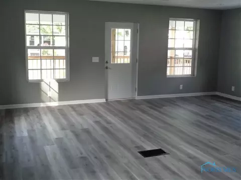 112 Elm St, Deshler, OH 43516 photo 7