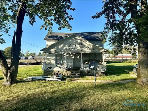 310 Lee Ave, Holgate, OH 43527