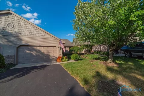 9860 Ford Rd, Perrysburg, OH 43551