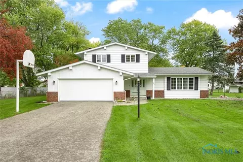 1141 S Lallendorf Rd, Oregon, OH 43616