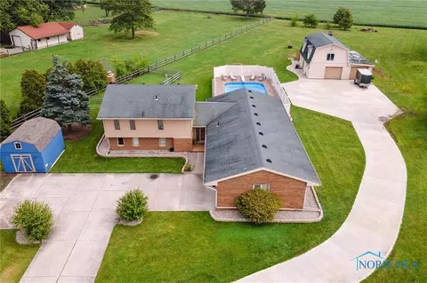 25906 Mccutcheonville Rd, Perrysburg, OH 43551