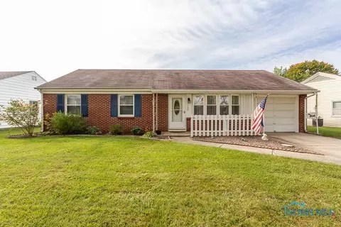 1728 N Parkway Dr, Maumee, OH 43537
