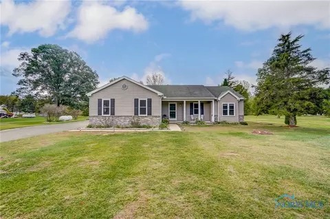 10345 Frankfort Rd, Holland, OH 43528