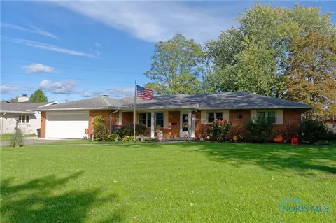 406 Allen St, Walbridge, OH 43465