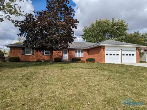 1276 Pinehurst Dr, Defiance, OH 43512