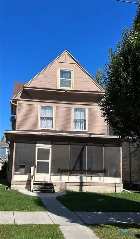 530 Acklin Ave, Toledo, OH 43620
