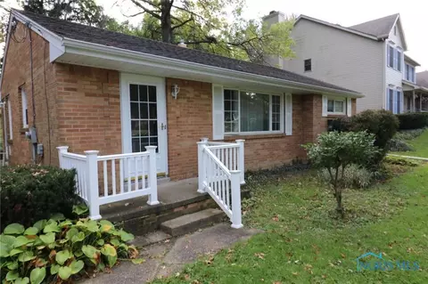 631 Marilyn Dr, Rossford, OH 43460