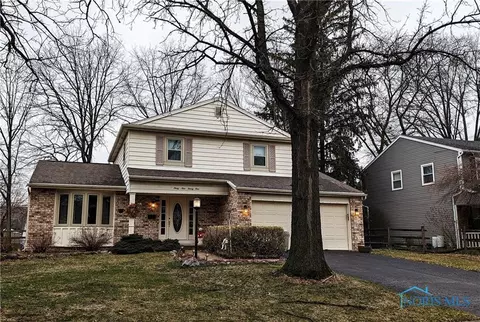 3921 Fairwood Dr, Sylvania, OH 43560