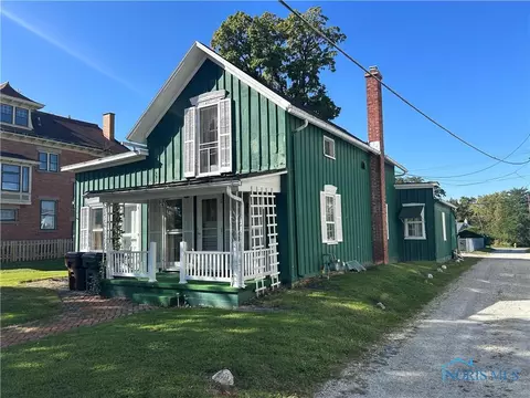 140 S Monroe St, Tiffin, OH 44883